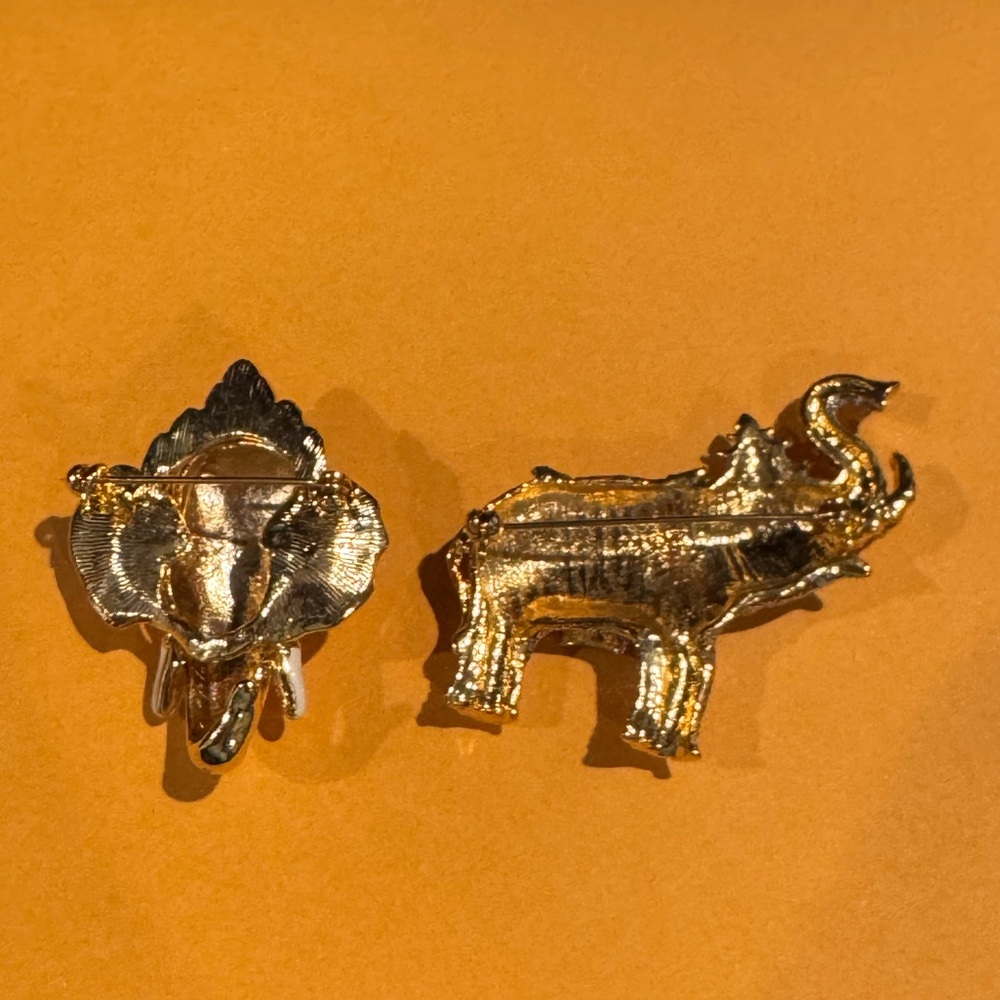 Elephant Brooch Pin Set - Picture 4 of 11
